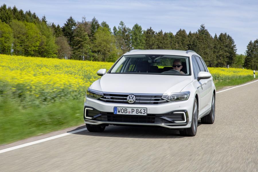  Volkswagen Passat GTE Variant (B8) 2019 года  (WW) (фото 9 из 22)